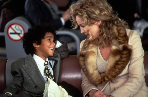 シャロン・ストーン主演、マフィアから少年を守る女性の戦いを描く…午後ロー『グロリア』