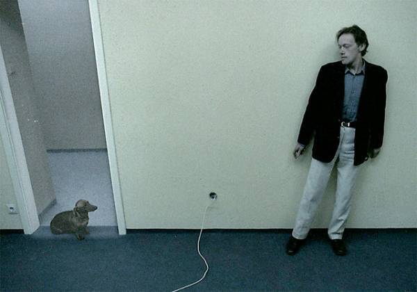 犬だけは無事…『アングスト／不安』本編映像到着 予告編公開時から心配の声