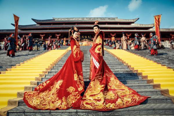 中国全土が泣いたラブ史劇ドラマ「東宮」、初々しいメイキング映像入手