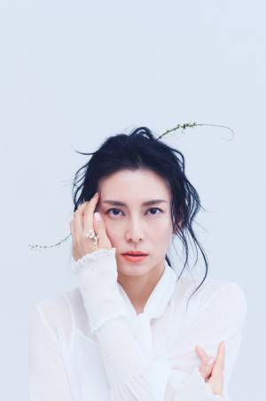 柴咲コウ×遊川和彦タッグで秋にオリジナルドラマ放送へ「35歳の少女」