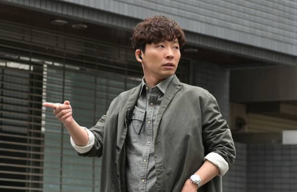 星野源“志摩”の豹変に「感情のない目、ヤバい」の声…「MIU404」第4話