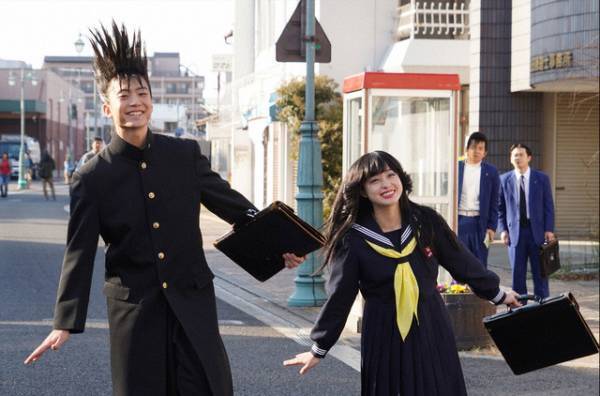 賀来賢人、仲野太賀へのアドリブに視聴者も爆笑の嵐…「今日から俺は!!スペシャル」