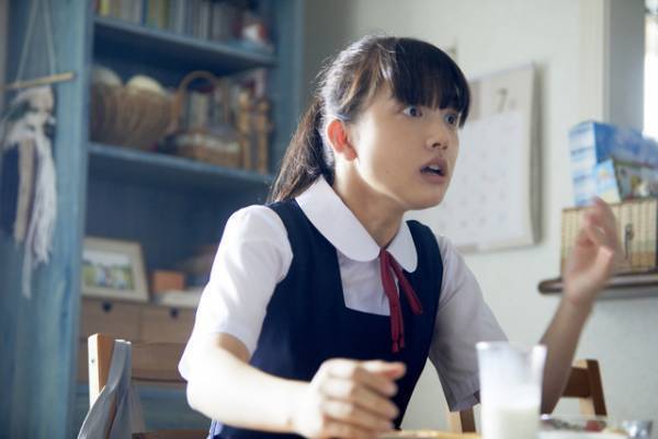 清原果耶、様々な表情見せる『宇宙でいちばんあかるい屋根』場面写真