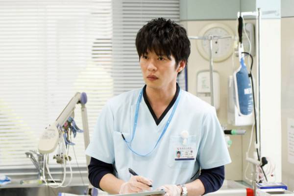 田中圭“瀬野”、小声の「だって」に胸キュン…「アンサング・シンデレラ」2話