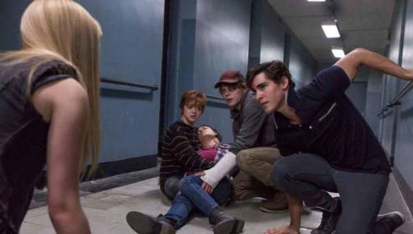 『ニュー・ミュータンツ』冒頭映像が初公開！メイジー・ウィリアムズ、劇中の同性カップルにコメント