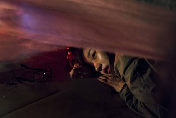 ソ・イェジ、笑顔を封印…忍び寄る恐怖に怯える『ワーニング』新場面写真