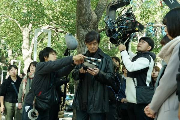佐藤浩市＆石田ゆり子ら緊迫感溢れる重要シーンに参加『サイレント・トーキョー』現場レポ