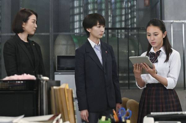 内藤剛志“捜査一課長”「必ずホシをあげる」、波瑠との共演に視聴者沸く…「未解決の女」4話