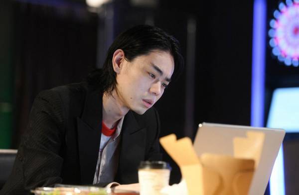 現実とシンクロした“#MIU404”トレンド入り、菅田将暉の悪役ぶりも話題に…「MIU404」第10話