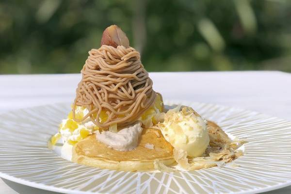 【ディズニー】モンブランとパンケーキのおいしい融合！カフェ・カイラの新感覚メニューを実食