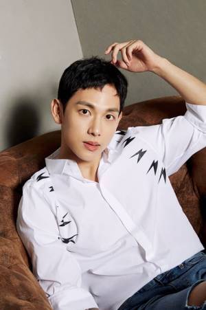 イム・シワン「ドラマ化するなら適役」縁を感じて「他人は地獄だ」出演へ