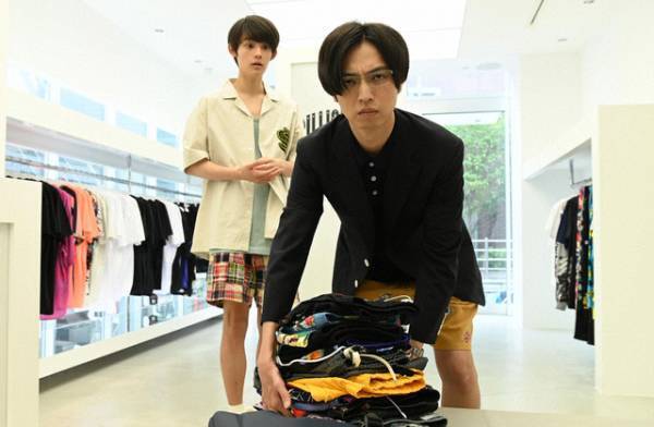 桐山漣“原宿短パンコーデ”に反響の声続々…「おじさんはカワイイものがお好き。」4話