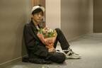 岩田剛典、“スター俳優”の意外な姿も…多部未華子主演『空に住む』場面写真