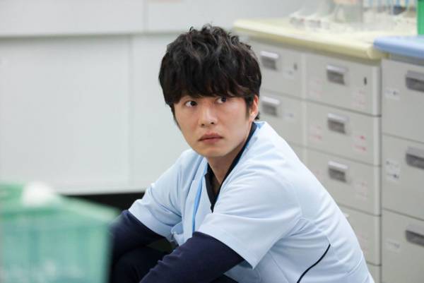 田中圭“瀬野”に「生きて」未来を信じる声続々…「アンサング・シンデレラ」9話