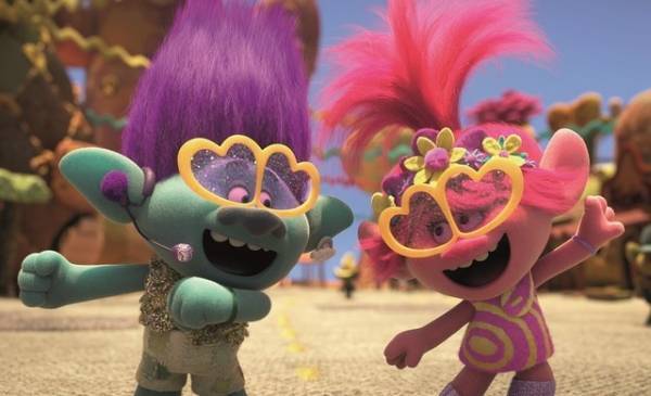 アナ＆ジャスティン＆ジェームズがノリノリで歌う！『トロールズ』マッシュアップ本編映像