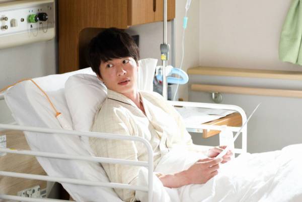 石原さとみと田中圭はどこに!? 2年後を描いたラストに動揺の声…「アンサング・シンデレラ」10話