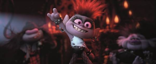 仲里依紗“ロックの女王”、怒りに震えた理由とは…『トロールズ』本編映像