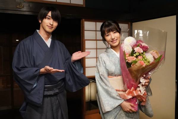 浜辺美波＆横浜流星「私たちはどうかしている」クランクアップ！「楽しかった」「感謝」