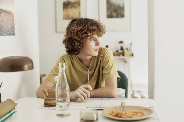 『おもかげ』『PLAY』が連続日本公開、フランスの新鋭ジュール・ポリエに注目