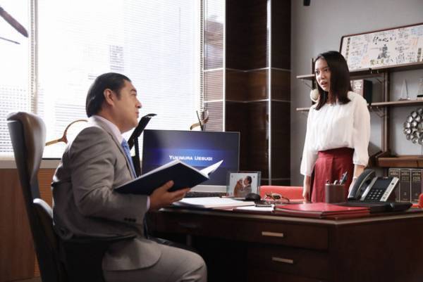 上白石萌音“藤嶋”VS 小手伸也“蟹江”のバトルに視聴者盛り上がる…「SUITS／スーツ2」13話