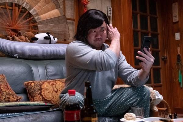 マ・ドンソクの魅力全開！おかっぱ頭の料理人を紹介する特別映像『スタートアップ！』