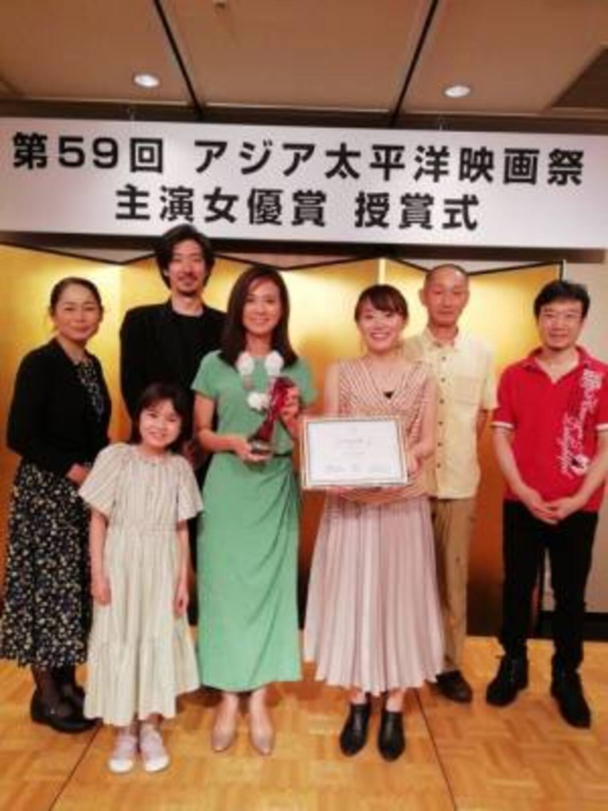 ミセス ノイズィ 篠原ゆき子がアジア太平洋映画祭で最優秀女優賞 年10月14日 ウーマンエキサイト 1 2