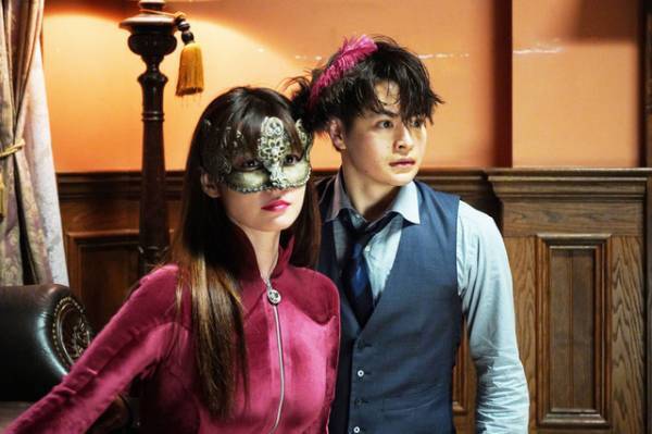 矢島舞美、深田恭子とのアクションに「キレっキレ」、コミカルな橋本環奈も話題…「ルパンの娘」4話