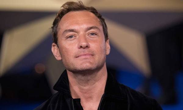 ジュード・ロウ、『ファンタビ』のジョニー・デップ降板について語る