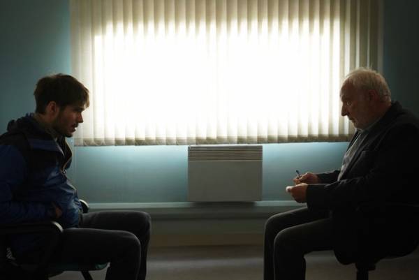 悩める男女が初めてのセラピーへ…『パリのどこかで、あなたと』本編映像