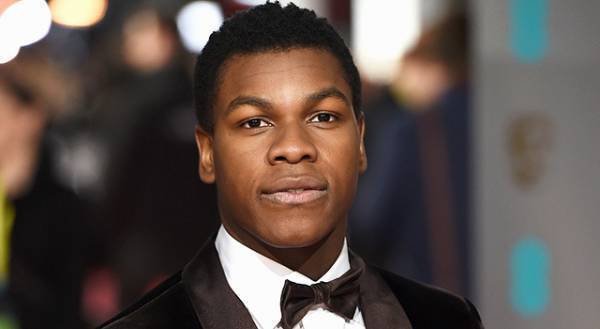 ジョン・ボイエガ、「GQメン・オブ・ザ・イヤー」のアイコン賞受賞