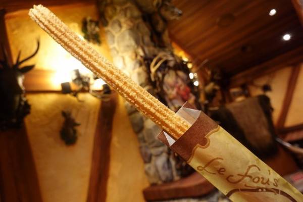 【ディズニー】ガストンのレストランが予約なしにでも利用OKに　12月以降はアップルキャラメル味のチュロスも販売