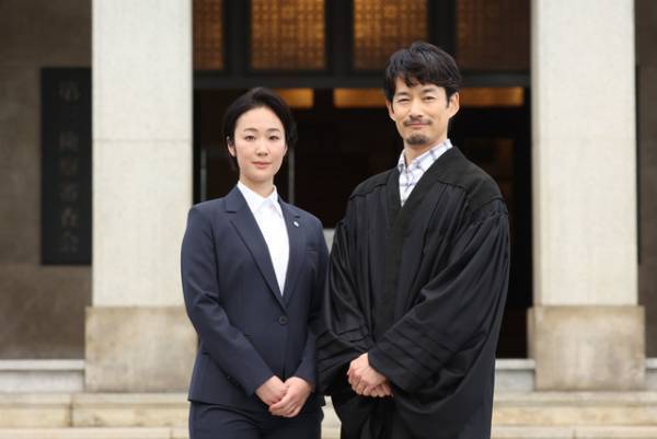 竹野内豊＆黒木華「イチケイのカラス」がクランクイン