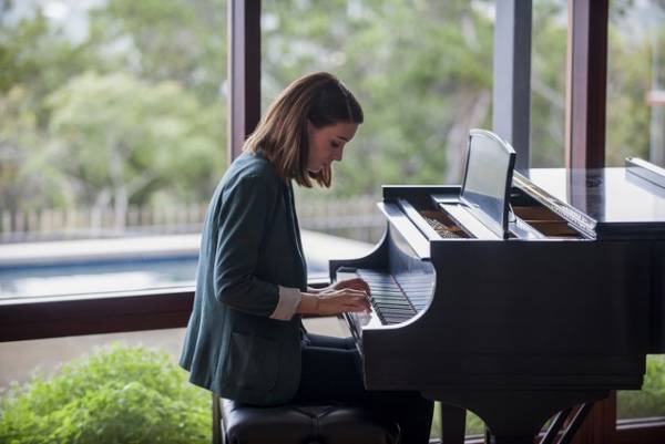 ファッションにも注目『ソング・トゥ・ソング』衣装デザイナーが明かすこだわり