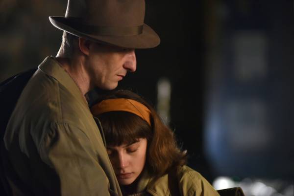 傷ついた者たちが痛みを分かち合う…『この世界に残されて』本編映像