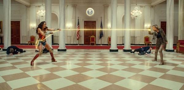 クリステン・ウィグ「ずっと出演したかった」『ワンダーウーマン 1984』の名悪役ぶりをガル＆監督明かす