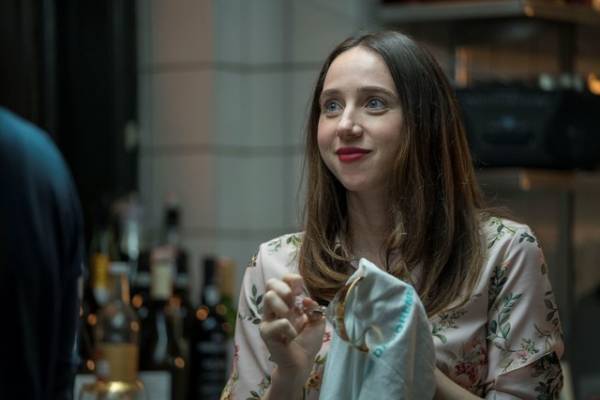 ゾーイ・カザン、長年の夢実現！ロネ・シェルフィグ監督は「深い愛が感じられる」