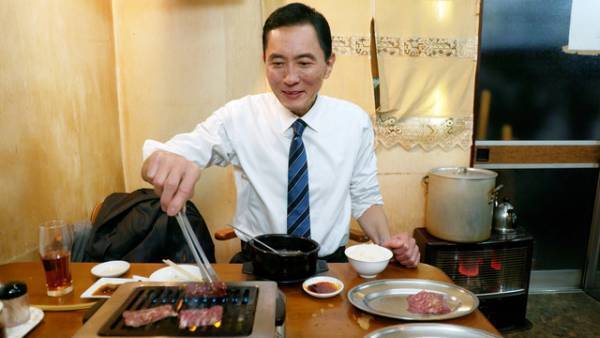 松重豊“五郎”、花火師になって帰ってくる!? 年末年始は「孤独のグルメ」三昧