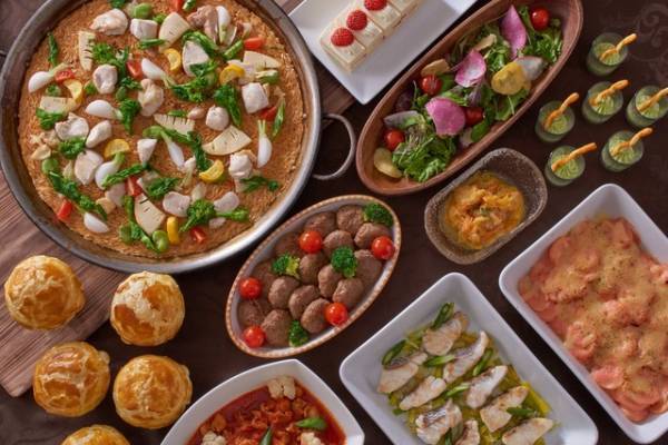 【ディズニー】ホテルオークラ東京ベイ、4日間限定年末＆年始ディナーブッフェ開催