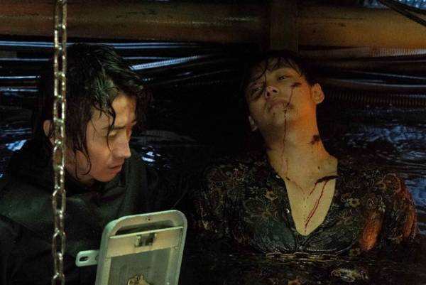 藤原竜也＆竹内涼真、水に浸かって9時間過酷撮影！映画『太陽は動かない』撮影現場に潜入