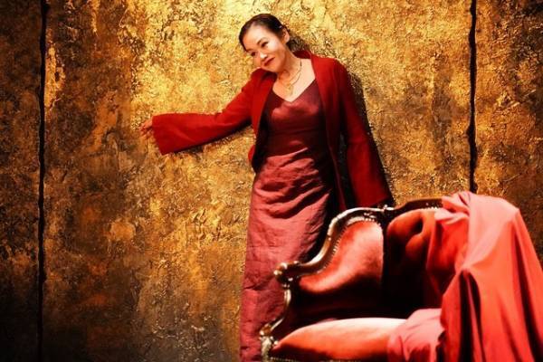 大竹しのぶ「舞台の上で必死に生きるのみ」林遣都と共演「フェードル」開幕