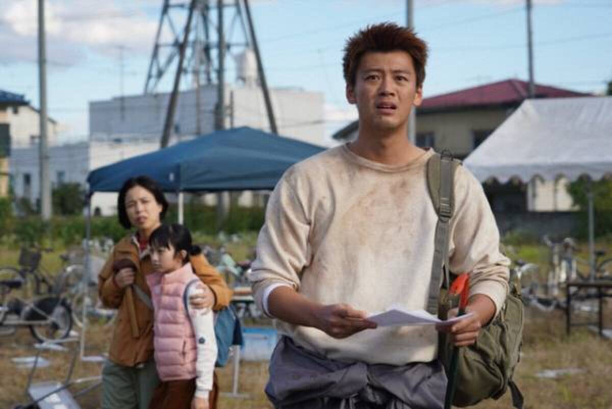 竹内涼真 射手 や 髭 姿に かっこいい 最高 の声 君と世界が終わる日に 1話 21年1月18日 ウーマンエキサイト 1 2