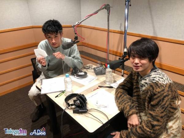 杉野遥亮のラジオ番組に磯村勇斗登場、プライベートを語る