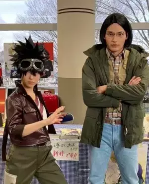 浜辺美波＆岡田健史、コスプレ＆変装姿に「お宝ショット」「最高すぎる」の声