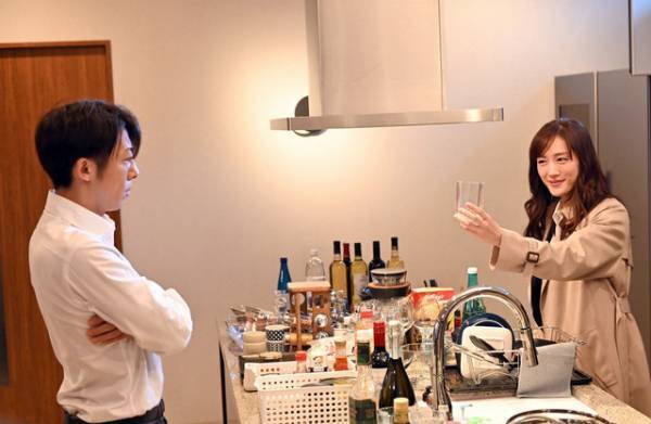 綾瀬はるか“日高”に恐怖の声、溝端淳平“八巻”にはその身を案じる声も…「天国と地獄」2話