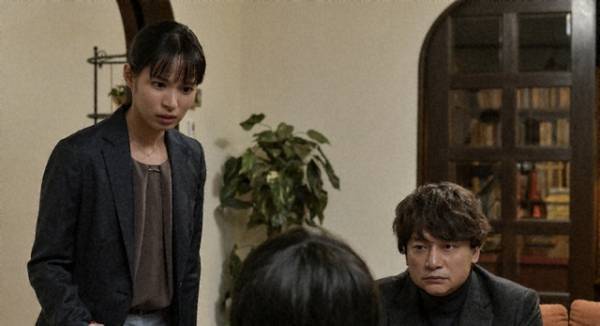 香取慎吾“万丞”「手つなぎ派」発言にざわめく視聴者、主題歌も話題に…「アノニマス」2話