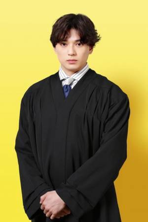 新田真剣佑、月9初登場！ 竹野内豊＆黒木華と“イチケイ”メンバーに