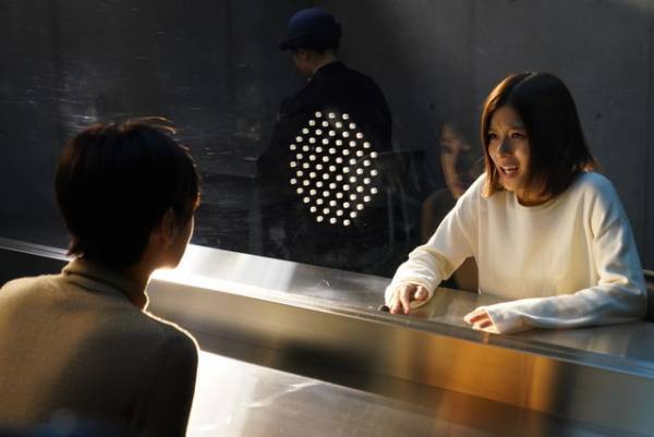 芳根京子、北川景子に畳みかける…『ファーストラヴ』面会室シーン公開