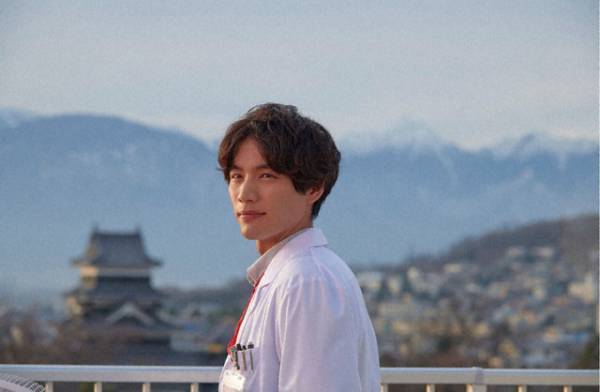 福士蒼汰“一止”に「進化」「躍進」など視聴者絶賛、大島優子にも注目集まる「神様のカルテ」1話