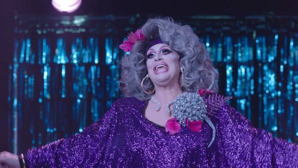 「ドラァグの世界で自分自身を見つける」主人公の新たな始まり『ステージ・マザー』特別映像