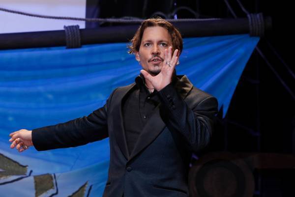 ジョニー・デップ、アンバー・ハードに対するアメリカでの名誉棄損訴訟が2022年4月に延期